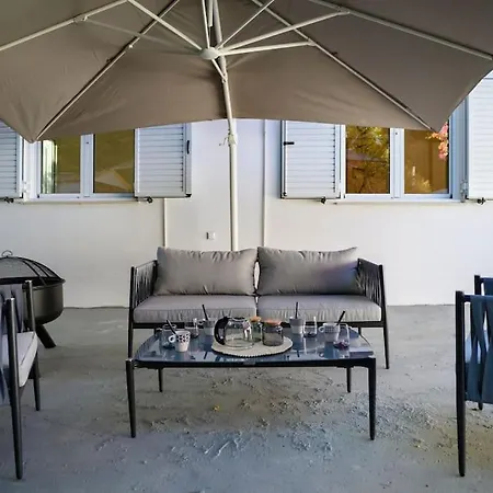 Seclusion, Privacy And 2 Bedroom Luxury In Glyfada Villa *